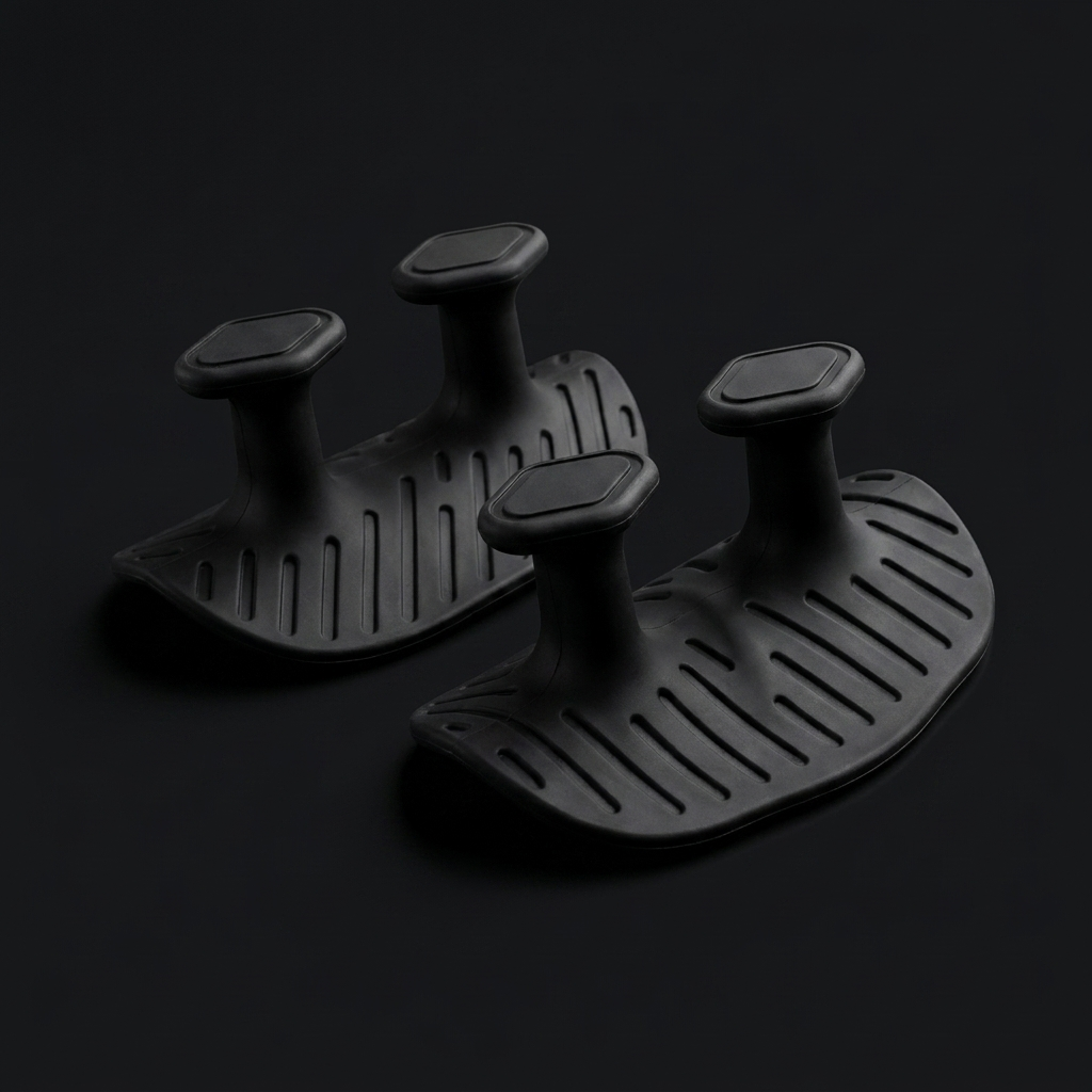Silicone palm grips on onyx background